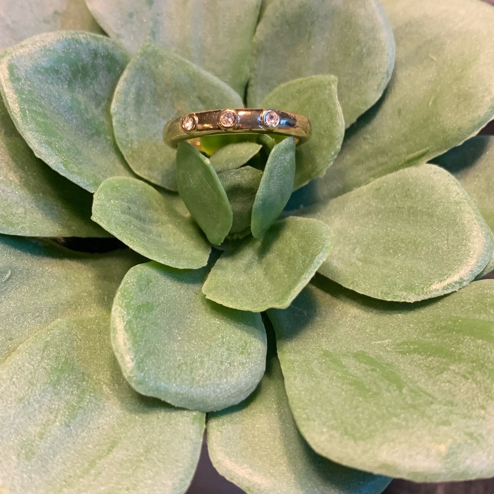 Banana Republic gold and diamond ring size 8